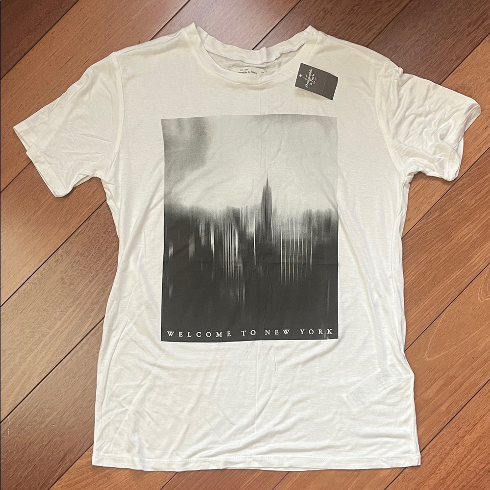 NWT Abercrombie Graphic Tee